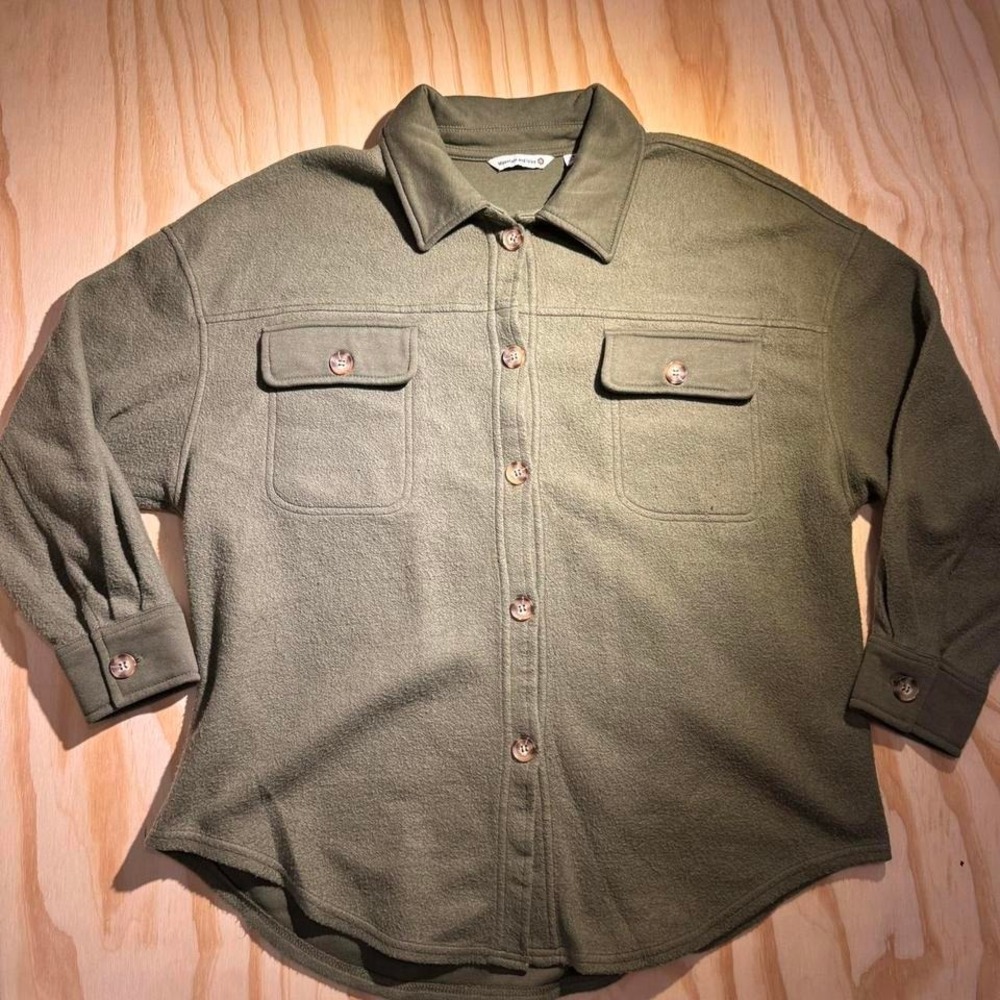 Thick mountain and isles shirt